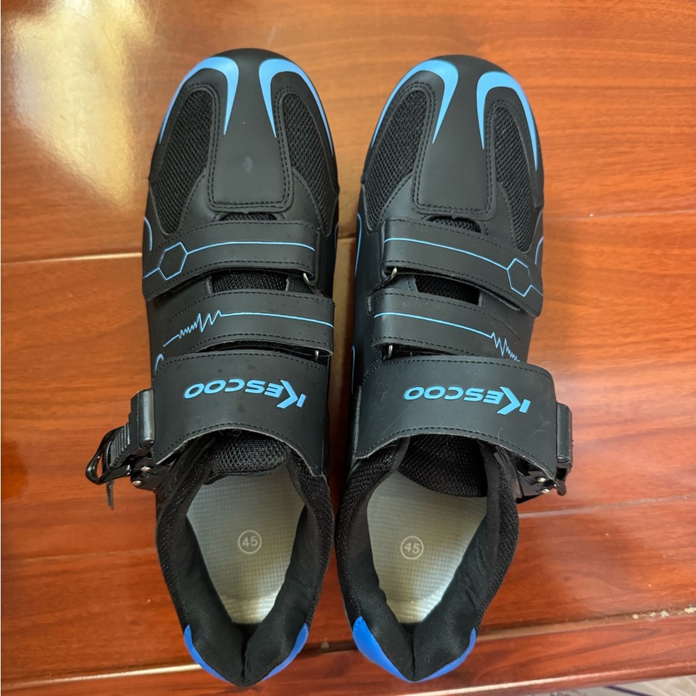 Men's Black and Blue Cycling Shoes